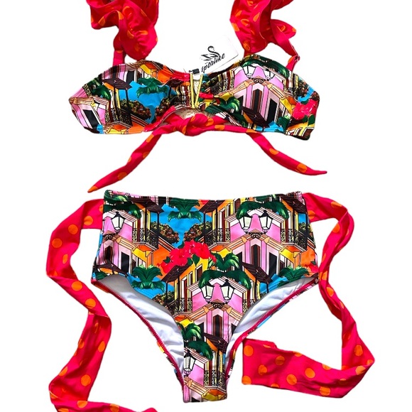 Ruffle Flounce Tie Bikini - Picture 3 of 9